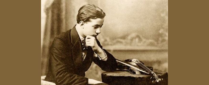 Αφιέρωμα στο Έτος Σκαλκώτα