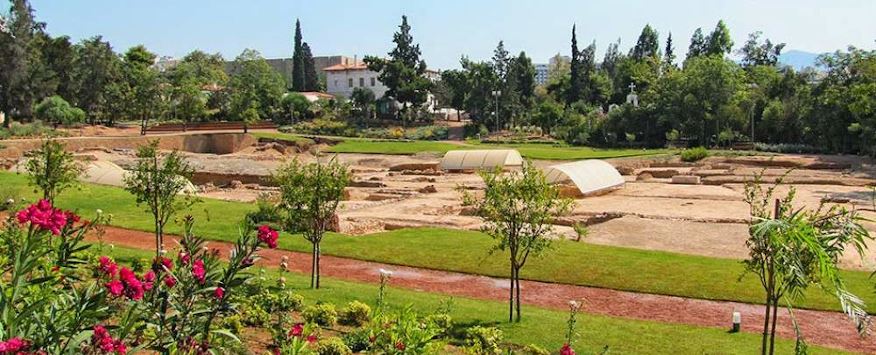 Η Ακαδημία μας… πηγαίνει στο Λύκειο!