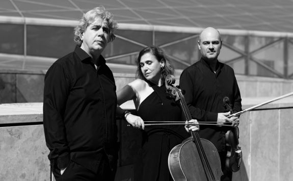 Ιδεολογία και πνευματικότητα: Ο Μίκης σε συνομιλία με τον δάσκαλό του Olivier